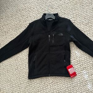 Boys NWT north face jacket